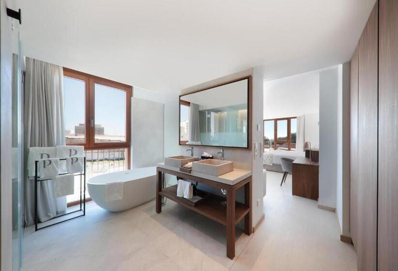سوییت جونیور با چشم‌انداز دریا, Es Princep   The Leading Hotels Of The World