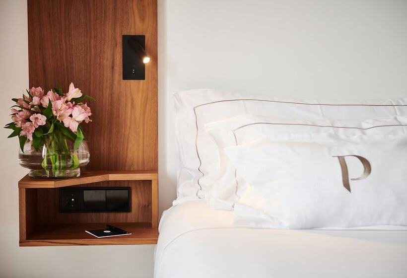 اتاق پرمیوم با چشم‌انداز دریا, Es Princep   The Leading Hotels Of The World