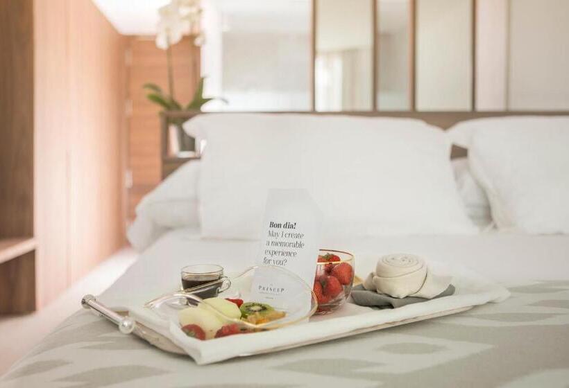 اتاق لوکس با چشم‌انداز دریا, Es Princep   The Leading Hotels Of The World