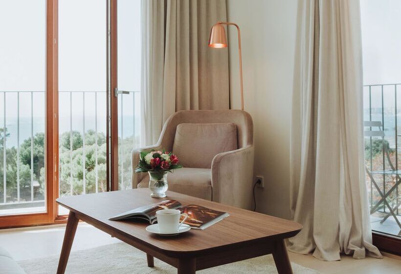 سوییت جونیور با چشم‌انداز دریا, Es Princep   The Leading Hotels Of The World