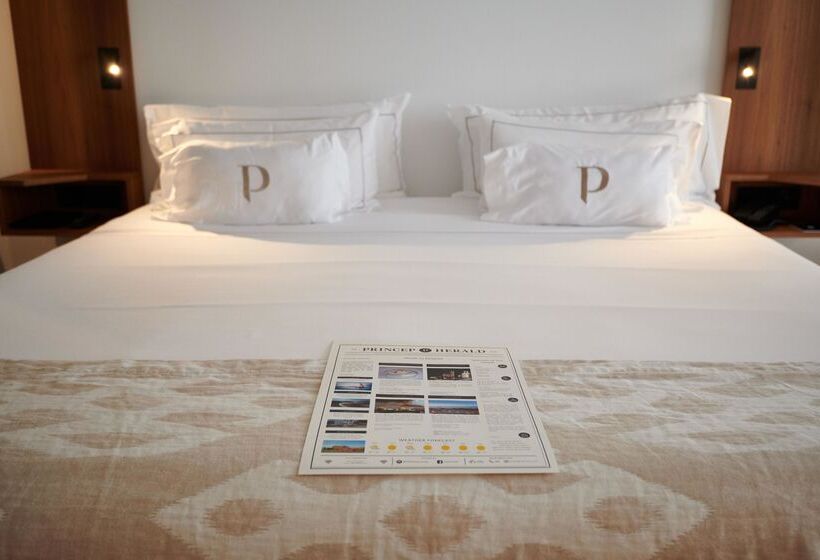اتاق پرمیوم با چشم‌انداز دریا, Es Princep   The Leading Hotels Of The World