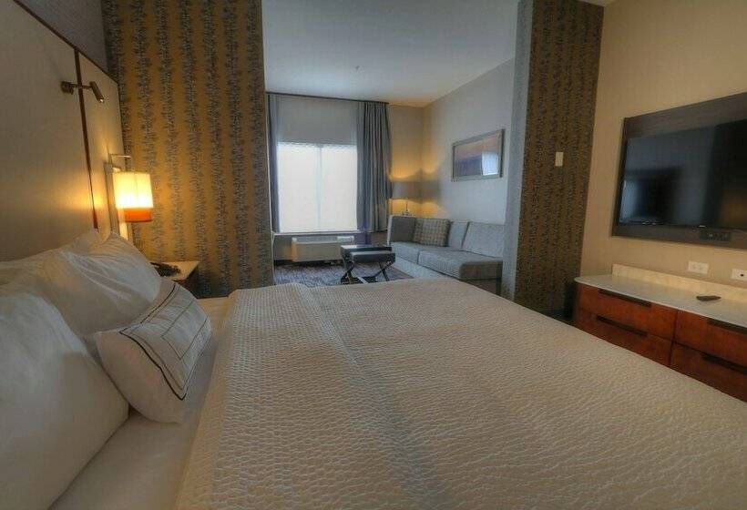 سوییت, Fairfield Inn & Suites Gatlinburg Downtown