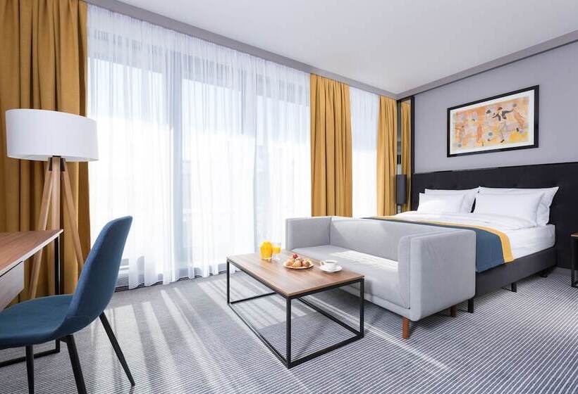 Premium room with terrace, Grand Ascot