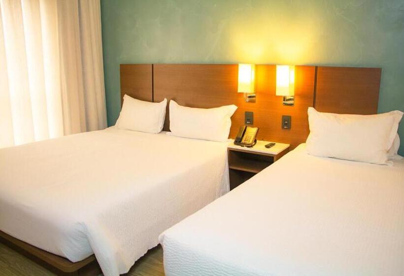 اتاق استاندارد سه نفره, Ibis Styles Curitiba Aeroporto