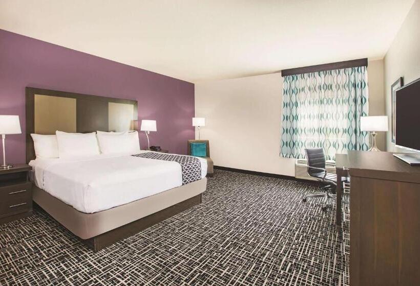اتاق استاندارد با تخت بزرگ, La Quinta Inn & Suites By Wyndham Dallas Plano  The Colony