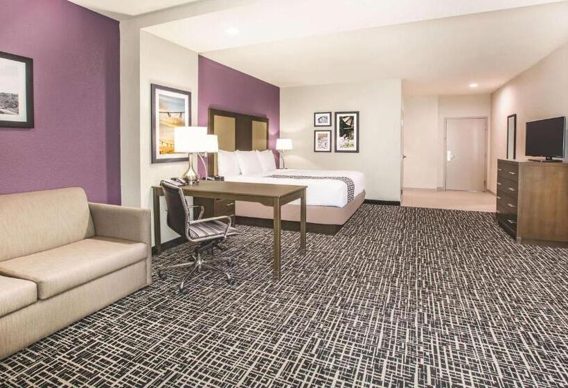 اتاق دلوکس مخصوص معلولین, La Quinta Inn & Suites By Wyndham Dallas Plano  The Colony
