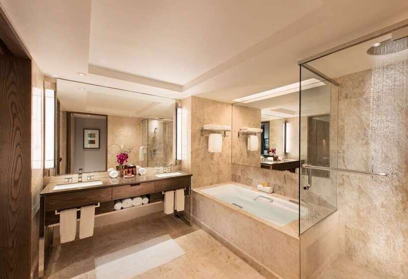 اتاق استاندارد با تخت‌های تاشو, Motto By Hilton Washington Dc City Center