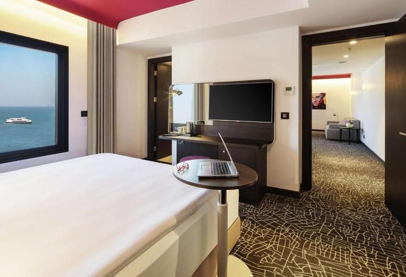 سوییت با چشم‌انداز دریا, Park Inn By Radisson Izmir
