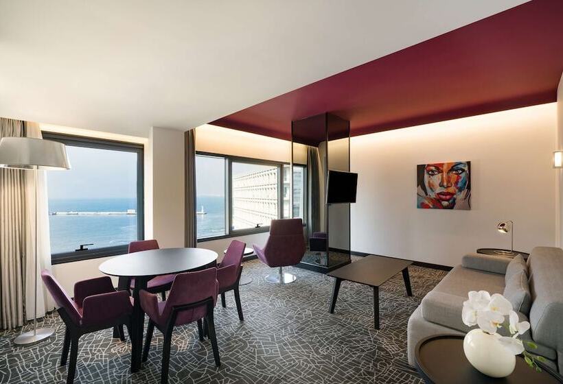 سوییت با چشم‌انداز دریا, Park Inn By Radisson Izmir