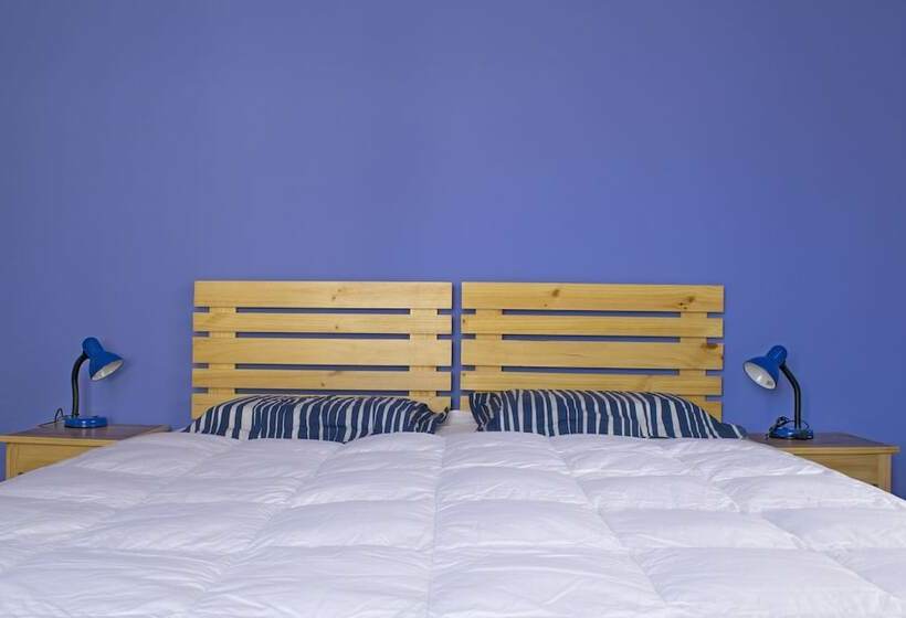 اتاق استاندارد با سرویس بهداشتی مشترک, Pontoval B&b