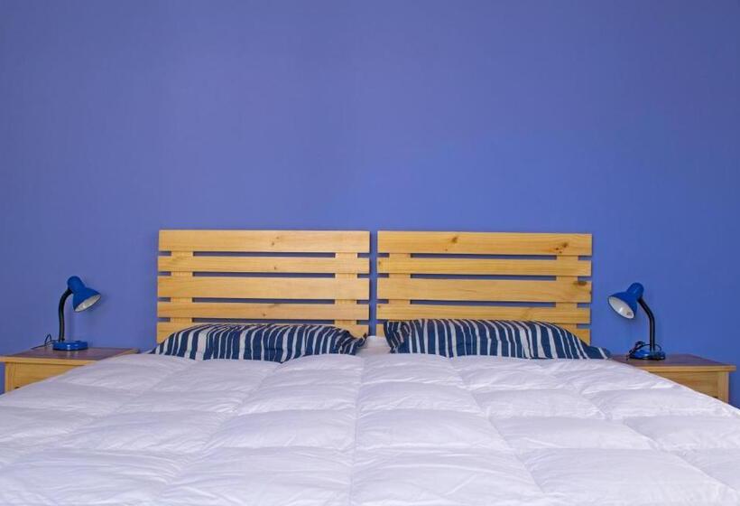 اتاق استاندارد با سرویس بهداشتی مشترک, Pontoval B&b