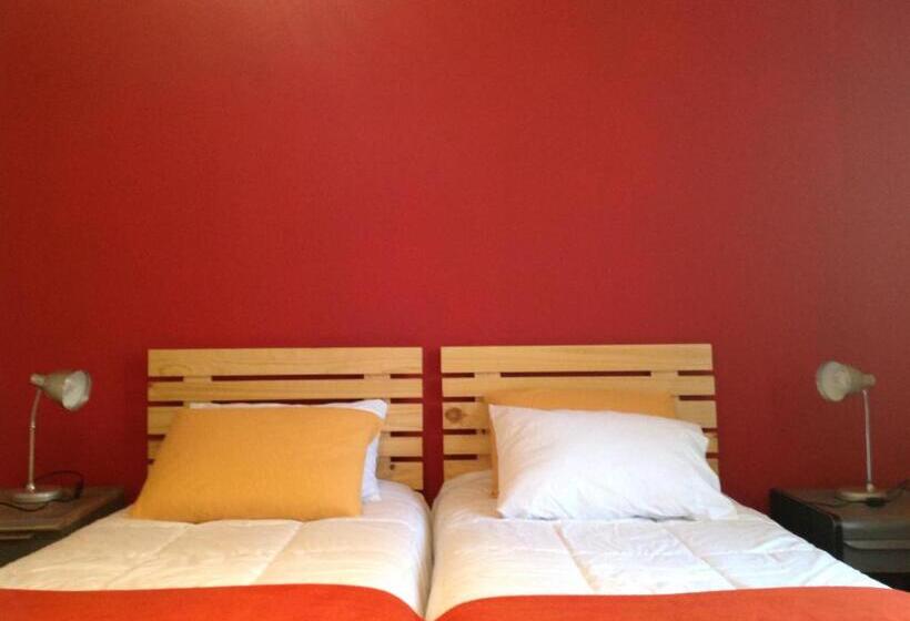اتاق استاندارد با سرویس بهداشتی مشترک, Pontoval B&b