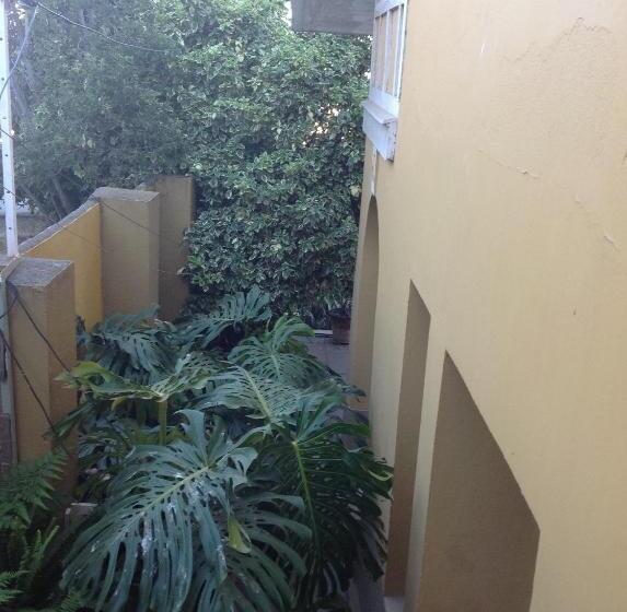 آپارتمان 1 خوابه, Pontoval B&b