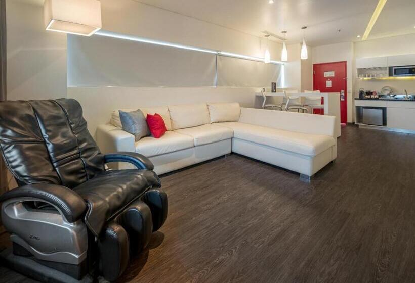سوئیت با تخت بزرگ, Ramada Encore By Wyndham Puebla