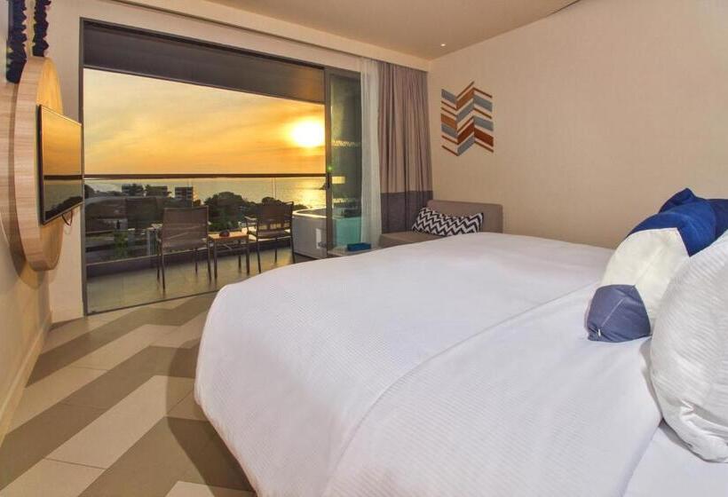 اتاق اساندارد با چشم‌انداز جانبی به دریا, The Sis Kata, Resort   Sha Plus