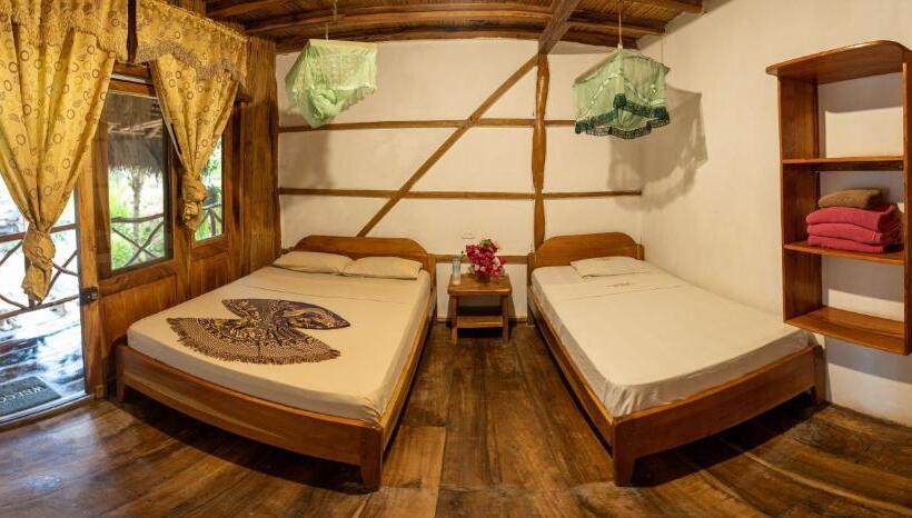 חדר סטנדרט לשלושה, Hostal Rutamar