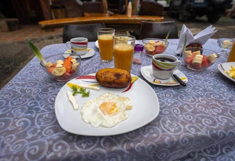 חדר סטנדרט לשלושה, Hostal Rutamar