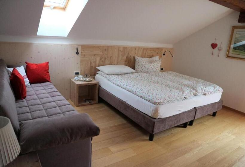 اتاق لوکس خانوادگی, B&b Casa Riz