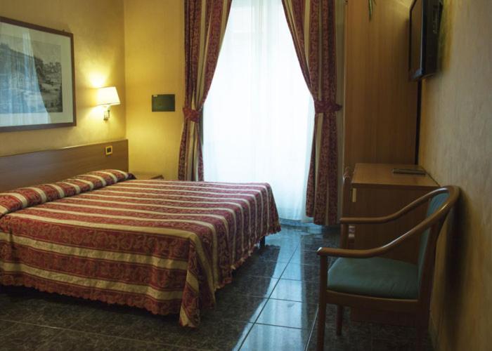 اتاق استاندارد, Agora