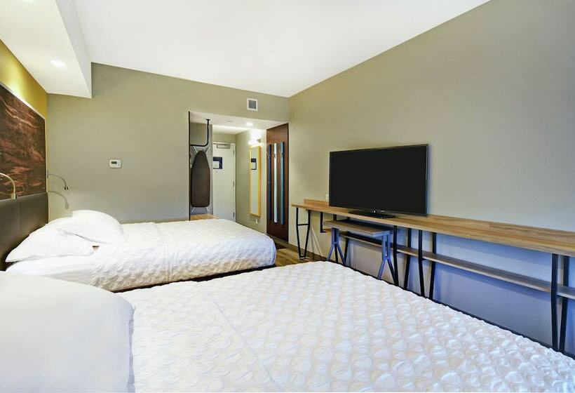 اتاق استاندارد با 2 تخت دوبل, Tru By Hilton Portland Airport Area Me
