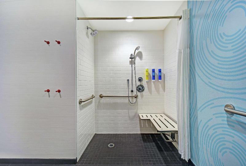 اتاق استاندارد با تخت بزرگ, Tru By Hilton Portland Airport Area