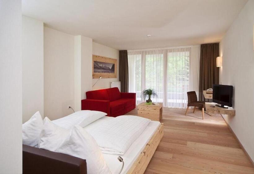 اتاق لوکس با بالکن, Vitalhotel Rainer