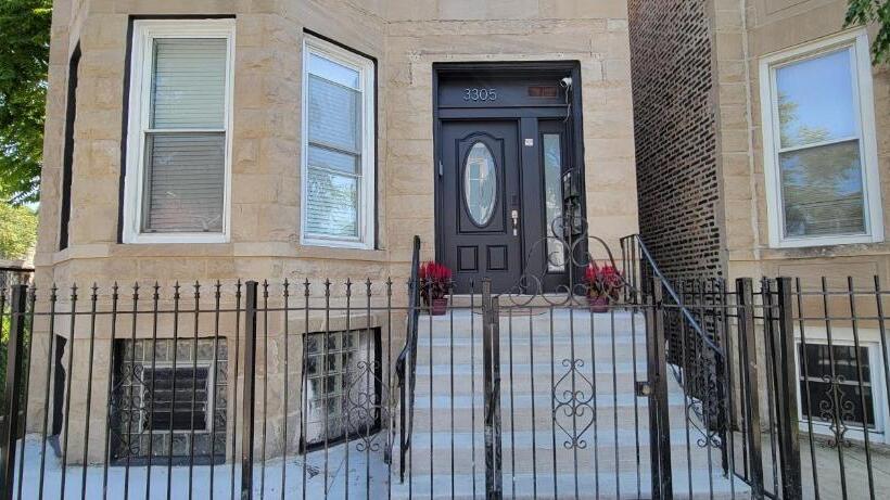 آپارتمان دلوکس 3 خوابه, Chicago Avenue Inn