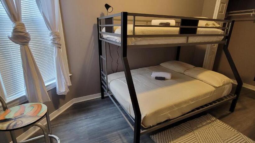 آپارتمان دلوکس 3 خوابه, Chicago Avenue Inn