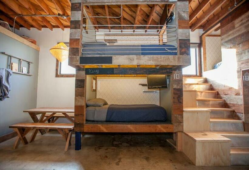 Bed in een Gedeelde Kamer, Podshare East Hollywood