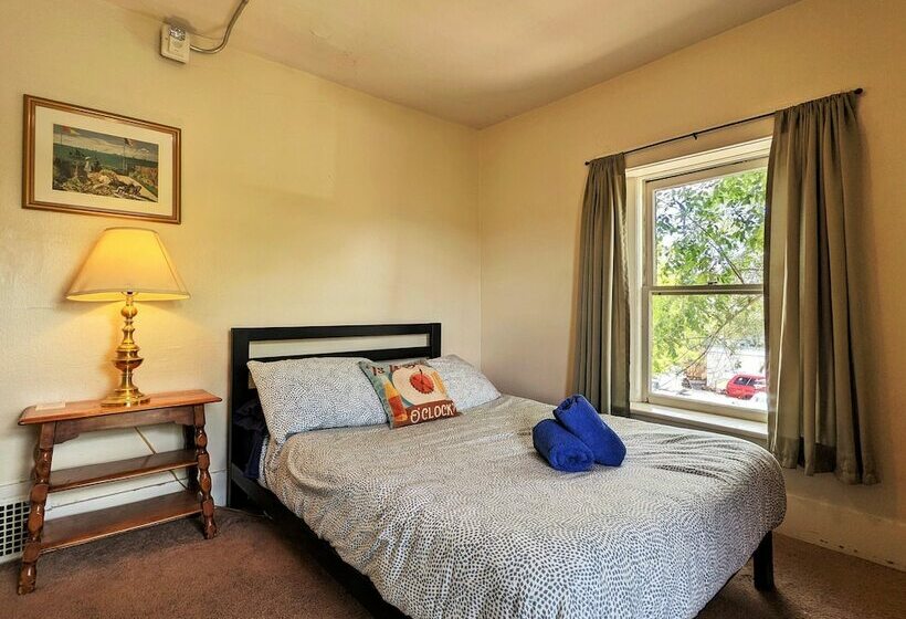 اتاق راحتی, Bunk & Brew Historic Lucas House  Hostel