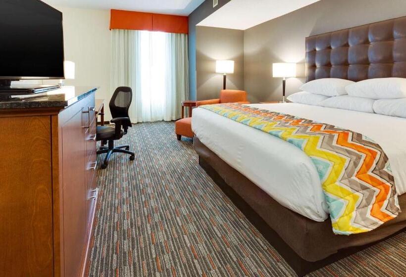 اتاق استاندارد با تخت بزرگ برای معلولان, Drury Inn & Suites Fort Myers Airport Fgcu