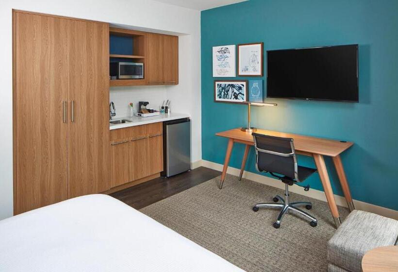 اتاق استاندارد با تخت بزرگ, Element Seattle Redmond
