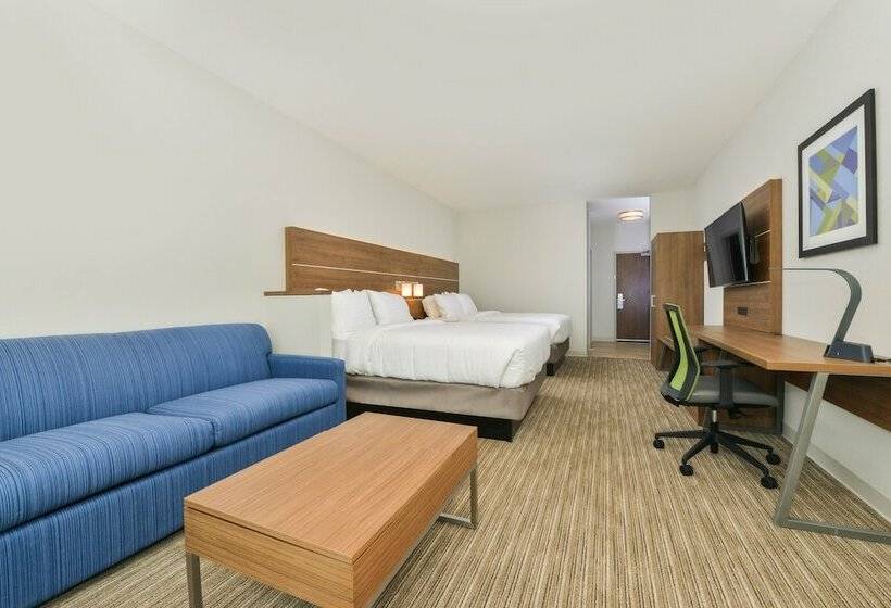 سوییت, Holiday Inn Express & Suites   Chadron, An Ihg