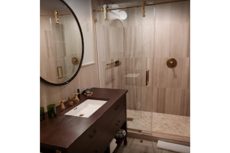 اتاق استاندارد با تخت بزرگ, The Line Hotel Dc