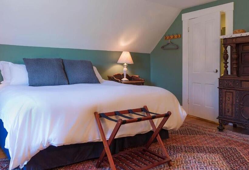 اتاق استاندارد با تخت بزرگ, Woodbridge Inn Bed & Breakfast