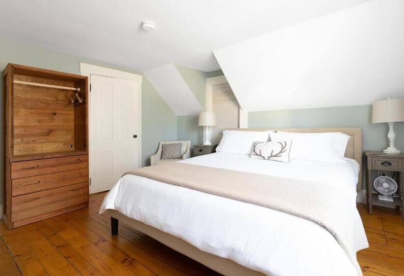اتاق لوکس با تخت بزرگ, Woodbridge Inn Bed & Breakfast