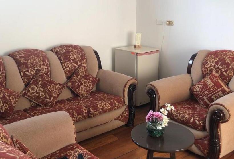 سوئیت پرزیدنت, De Turistas Abancay