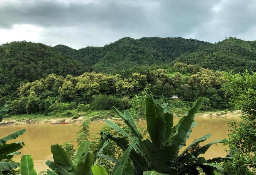 اتاق استاندارد, Mekong Riverside Lodge