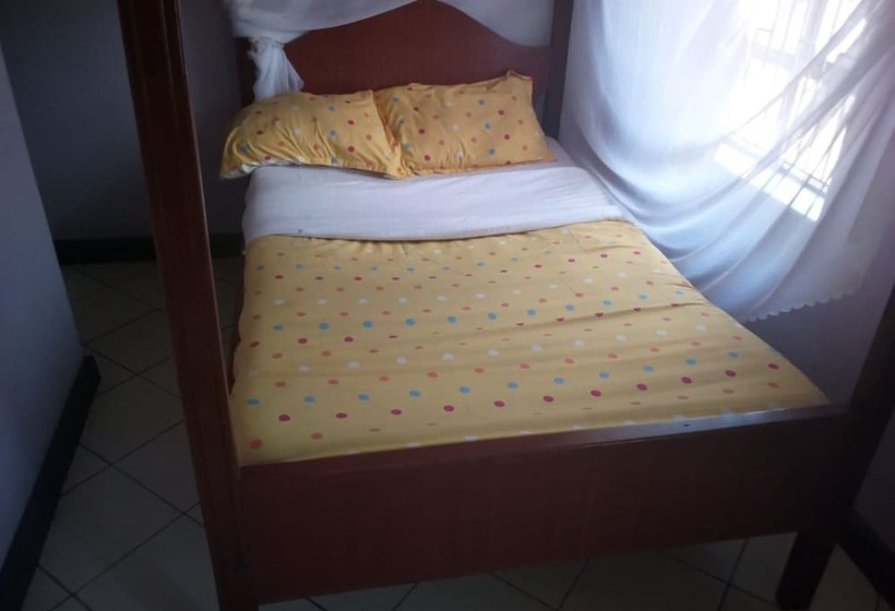 اتاق استاندارد, The Machakos Courtyard Inn