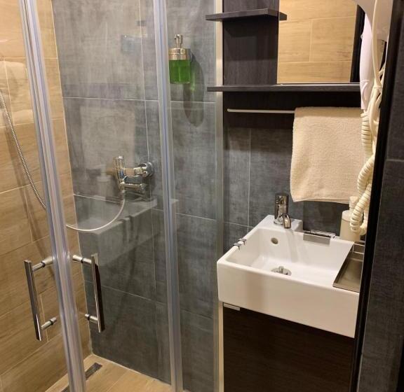 اتاق لوکس, Motel Stari Hrast