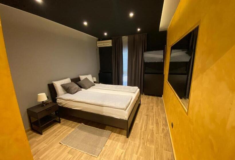 اتاق لوکس, Motel Stari Hrast