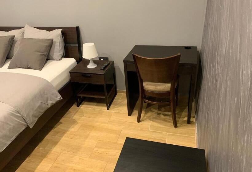 اتاق لوکس, Motel Stari Hrast
