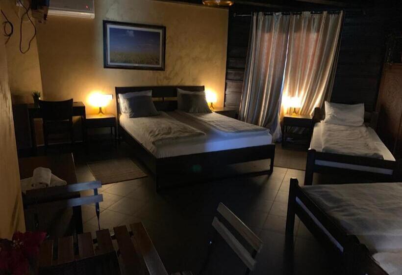 اتاق استاندارد چهار تخته, Motel Stari Hrast