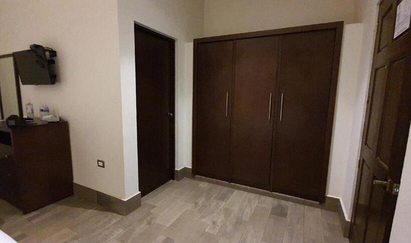 اتاق استاندارد با 2 تخت دوبل, Punto Madero Hotel & Plaza