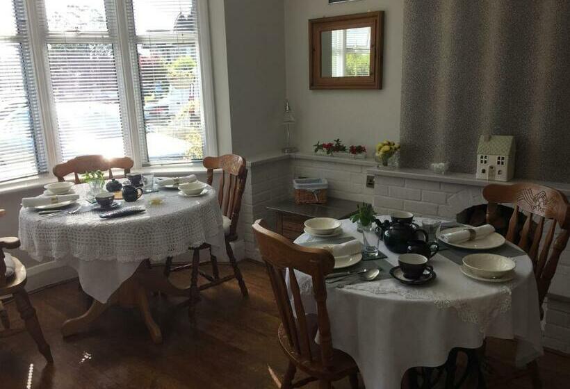 اتاق استاندارد با چشم‌انداز باغ, Southend Airport Bed & Breakfast