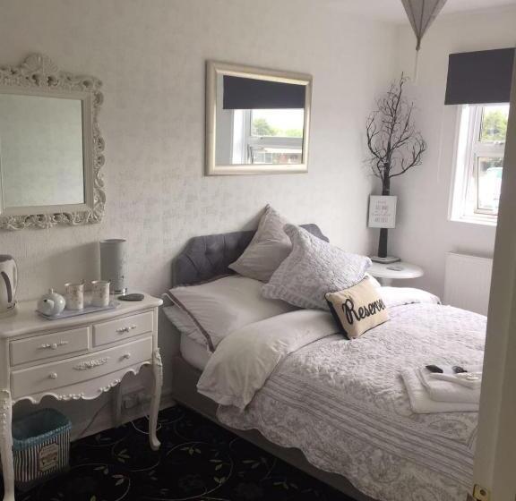 اتاق استاندارد با چشم‌انداز باغ, Southend Airport Bed & Breakfast