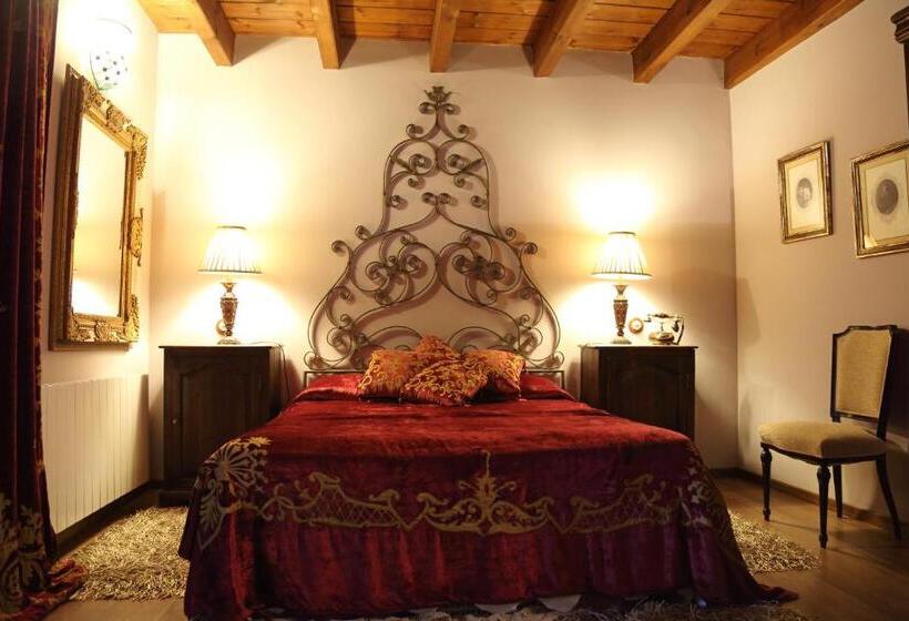 اتاق لوکس, La Posada Del Canal
