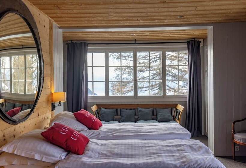 کلبه ییلاقی, Le Coucou Hotel Restaurant & Lounge Bar