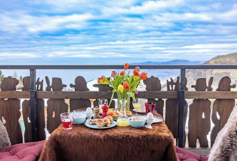 کلبه ییلاقی, Le Coucou Hotel Restaurant & Lounge Bar