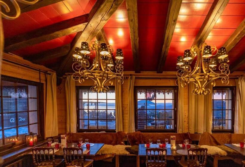 کلبه ییلاقی, Le Coucou Hotel Restaurant & Lounge Bar
